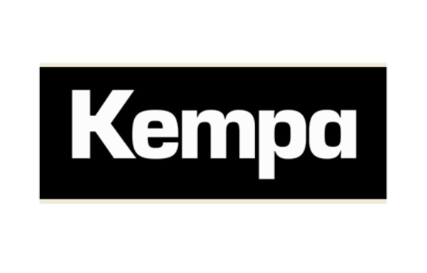 Indoor-Handballschuhe auf Hallenboden